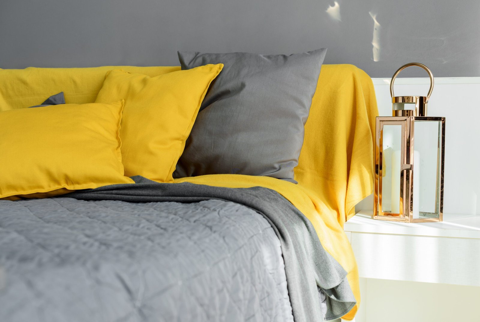 color-pillows-illuminating-ultimate-gray-pile-on-b-2026-01-07-05-59-10-utc